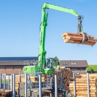 Neuer Rundholzkran in Aktion