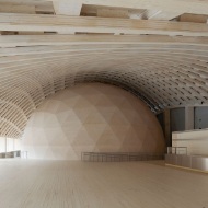 Dome construction made of CLT glulam and roof construction made of LVL laminated veneer lumber