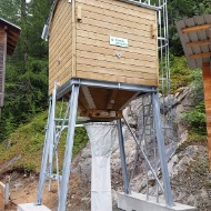 Petit silo carré en bois 10m3 à Ferrera