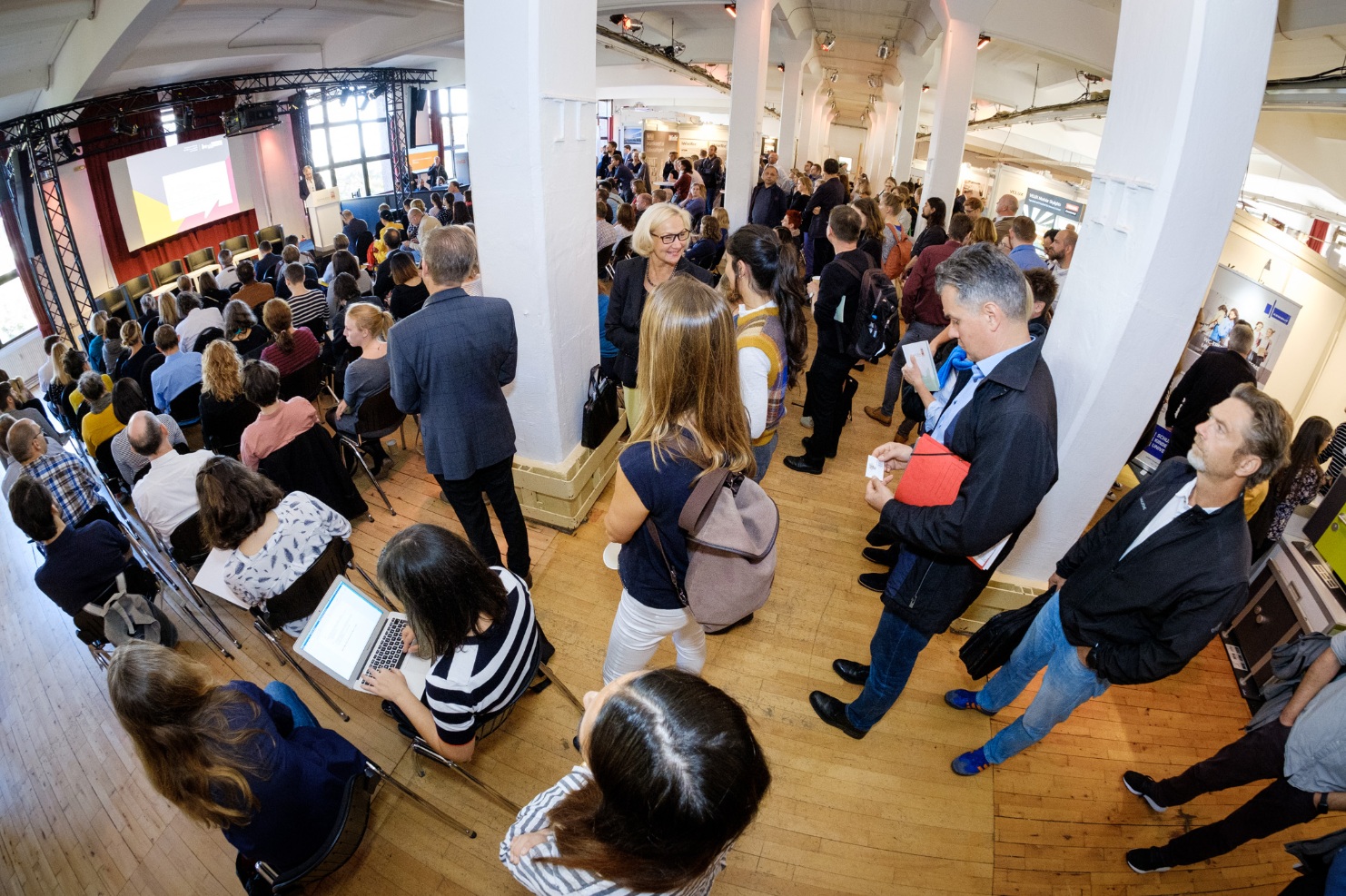 Grande affluence aux conférences du salon Schulbau