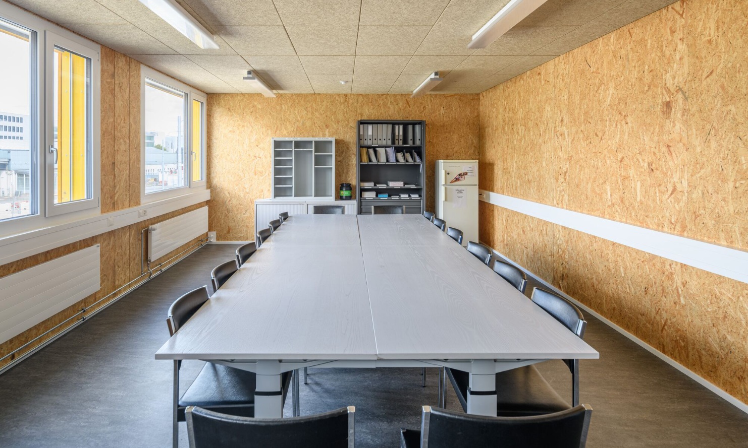Interior view of the meeting room in the temporary office building<br/><br/>