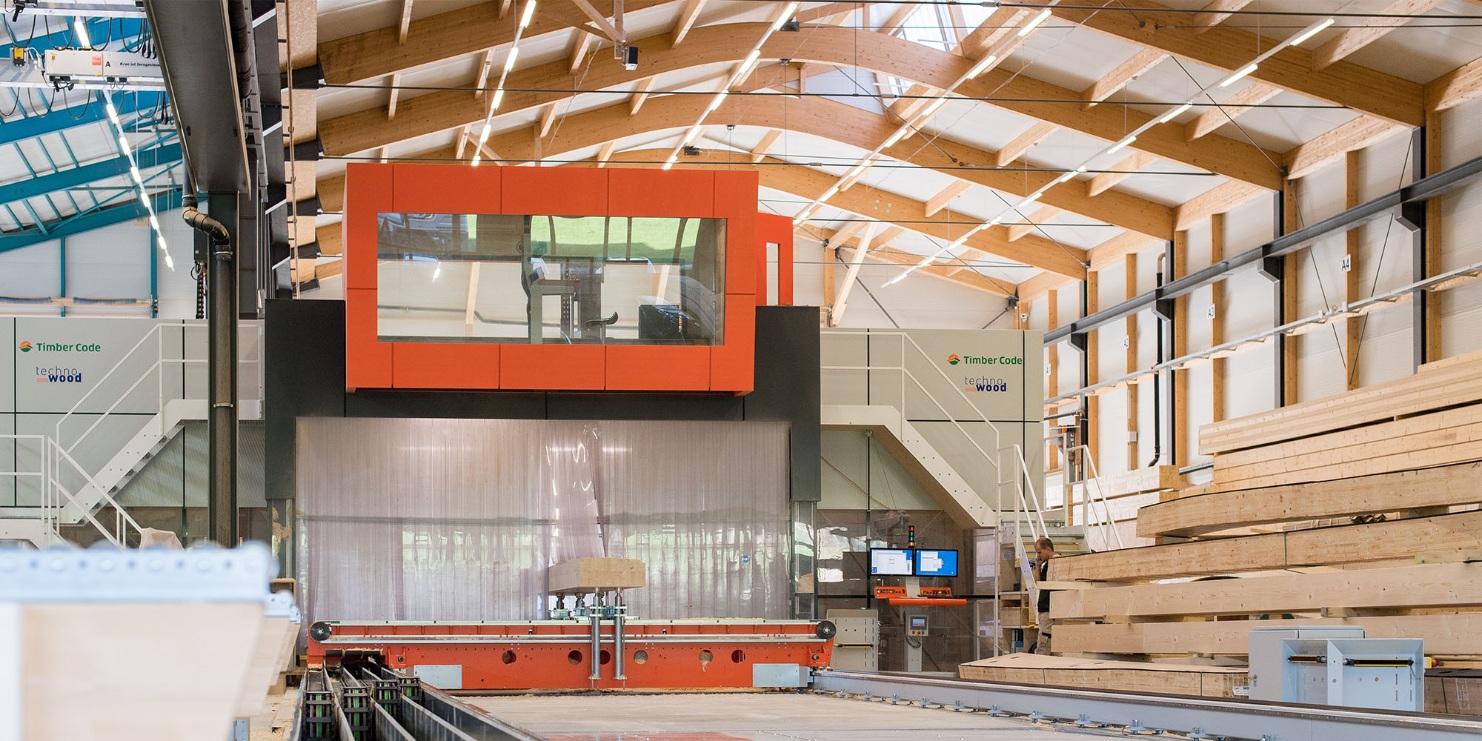 Usinage d’élément de construction complexes sur le centre d’usinage CNC de l’usine Blumer Lehmann.