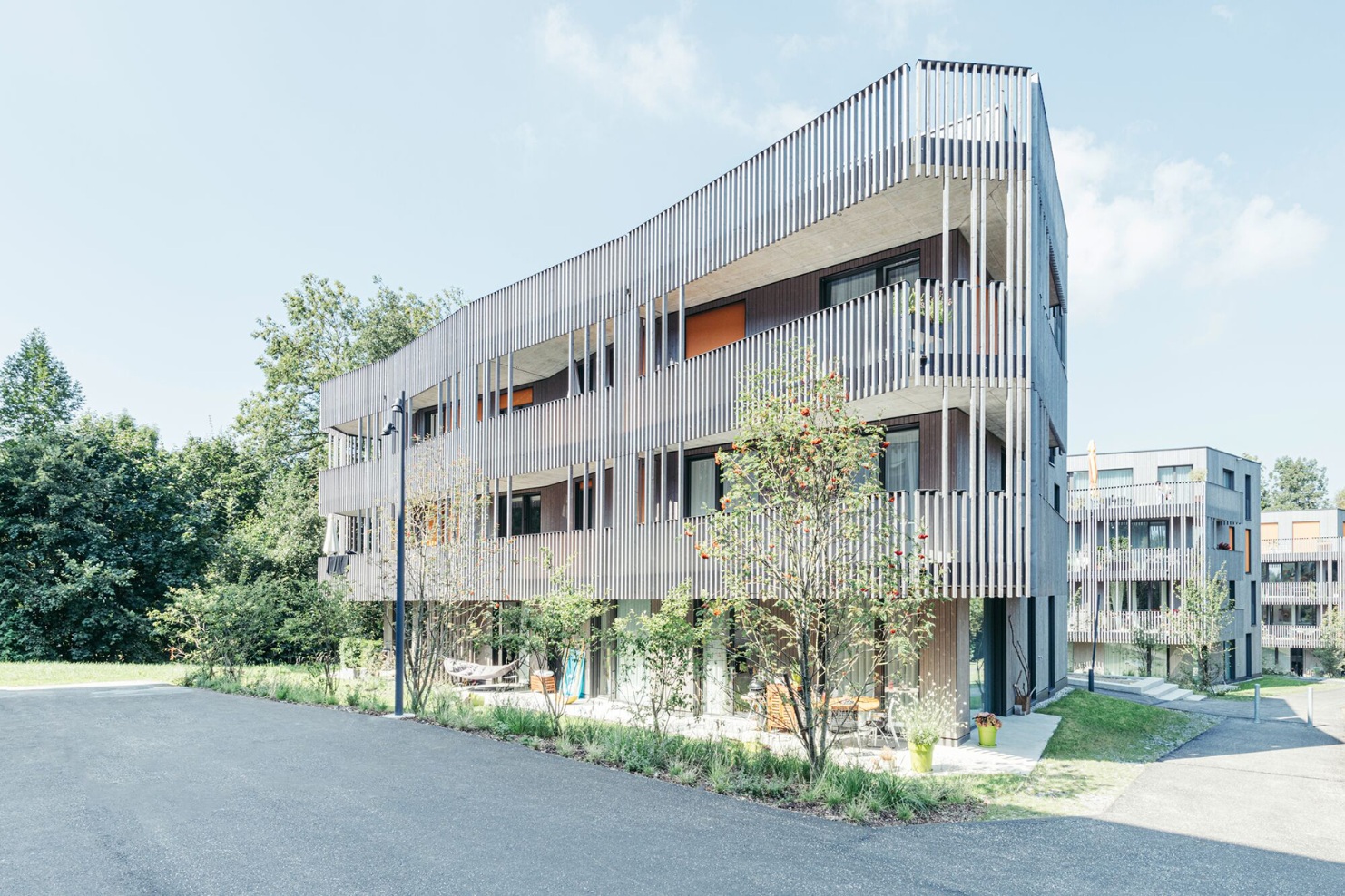 Vue générale d'un immeuble d'habitation du lotissement Schlösslipark