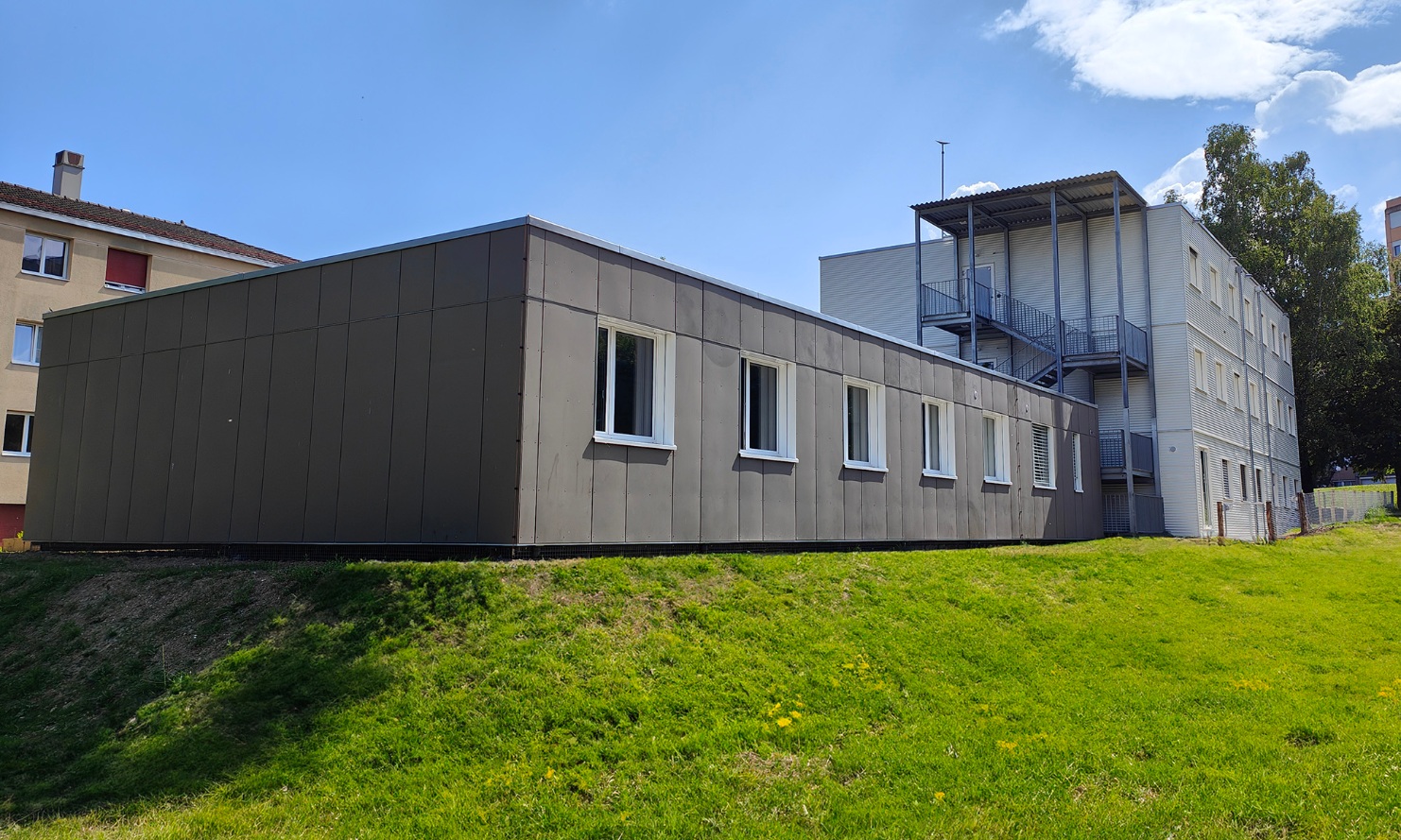 Aussenansicht der Flüchtlingsunterkunft in Nyon