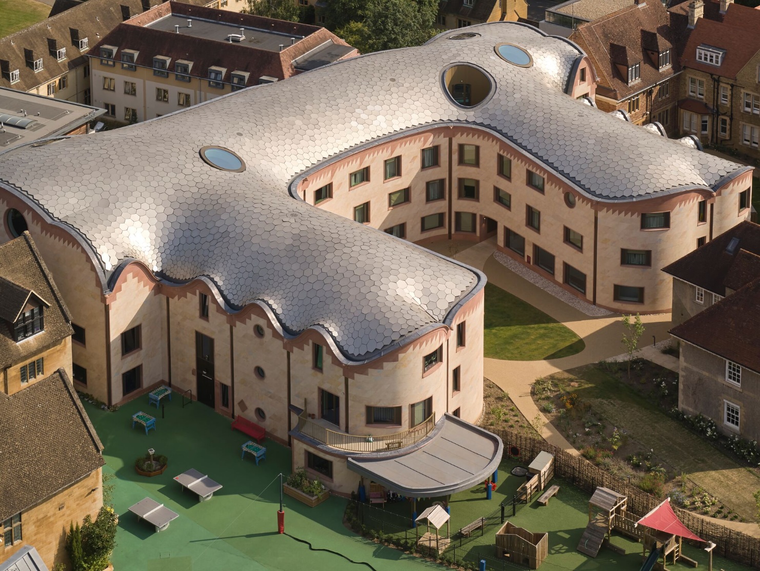 Oxford College Gradel Quadrangels Vogelperspektive nah