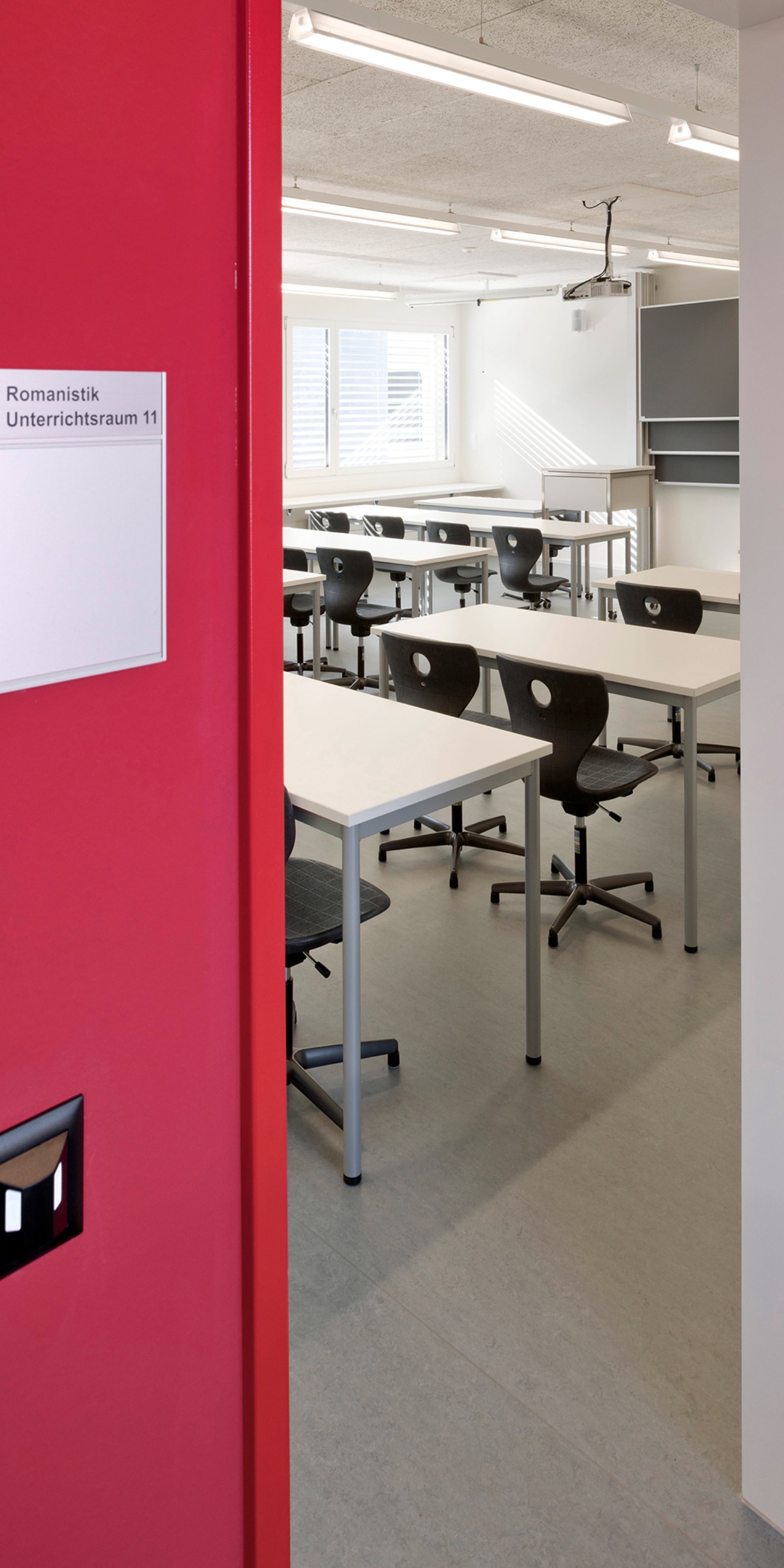 A view of the classroom furnishings.