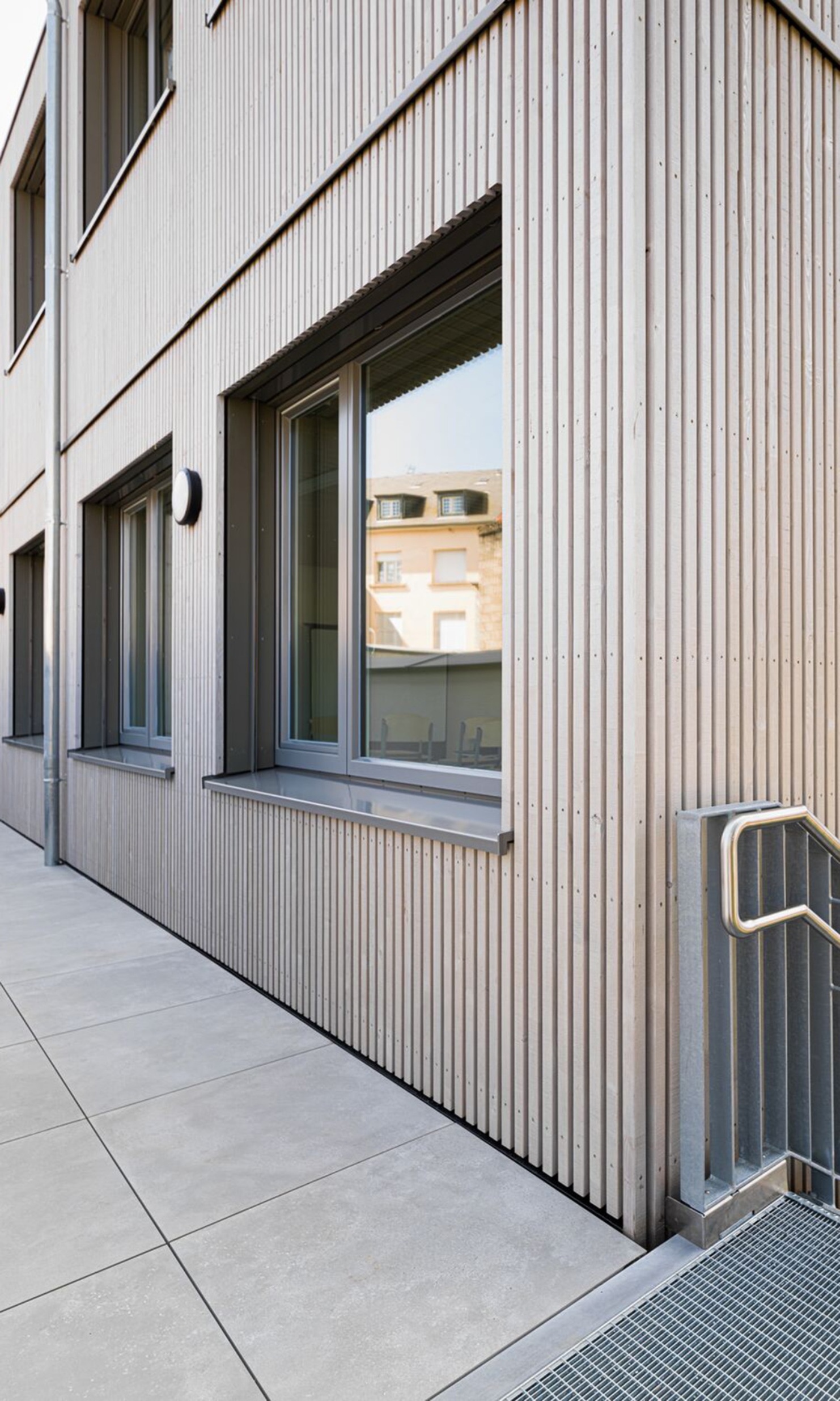 Detailed view of the facade of the new Ettelbrück primary school