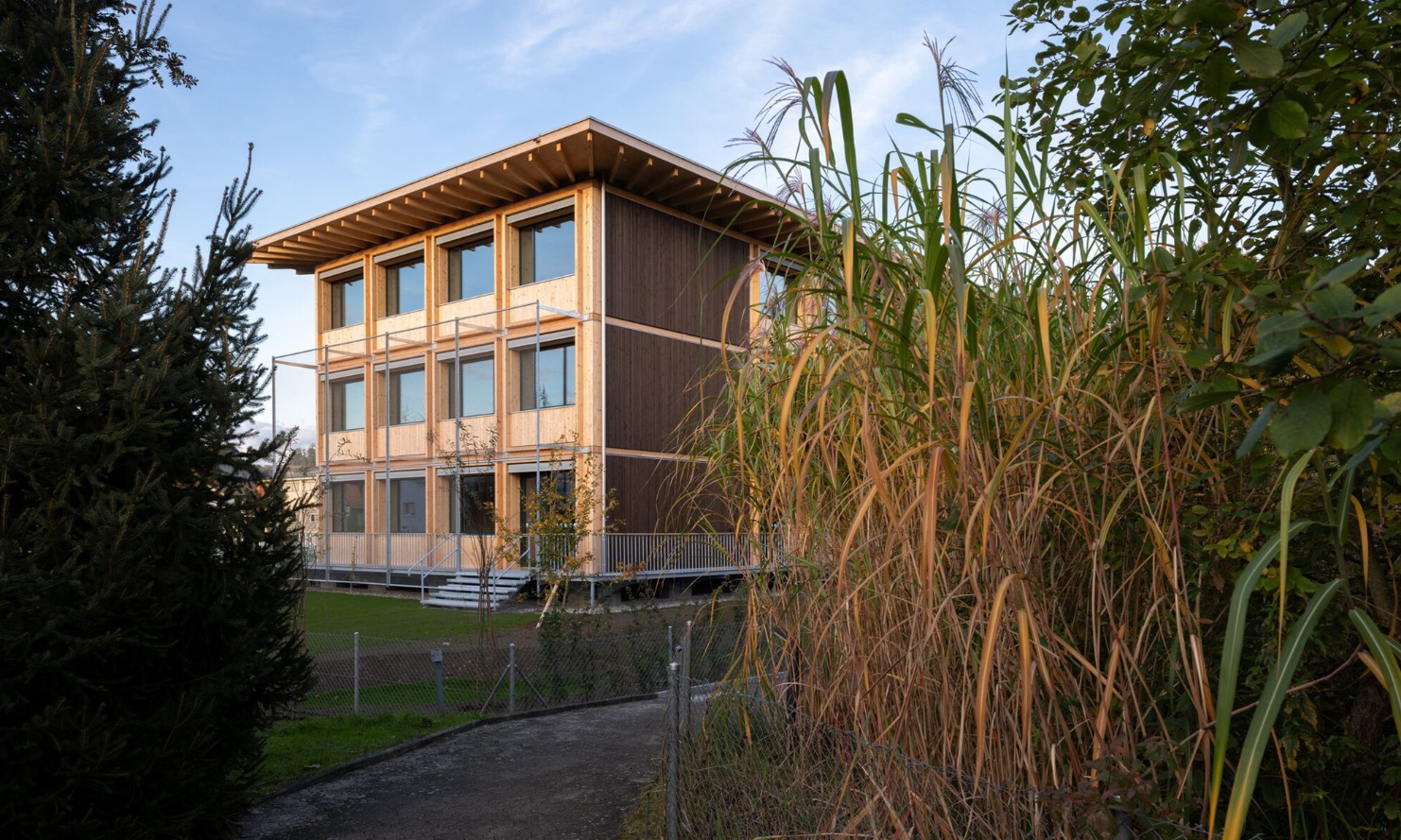 Erweiterungsbau in Holzmodulbauweise der Schule Schlossmatt in Burgdorf 
