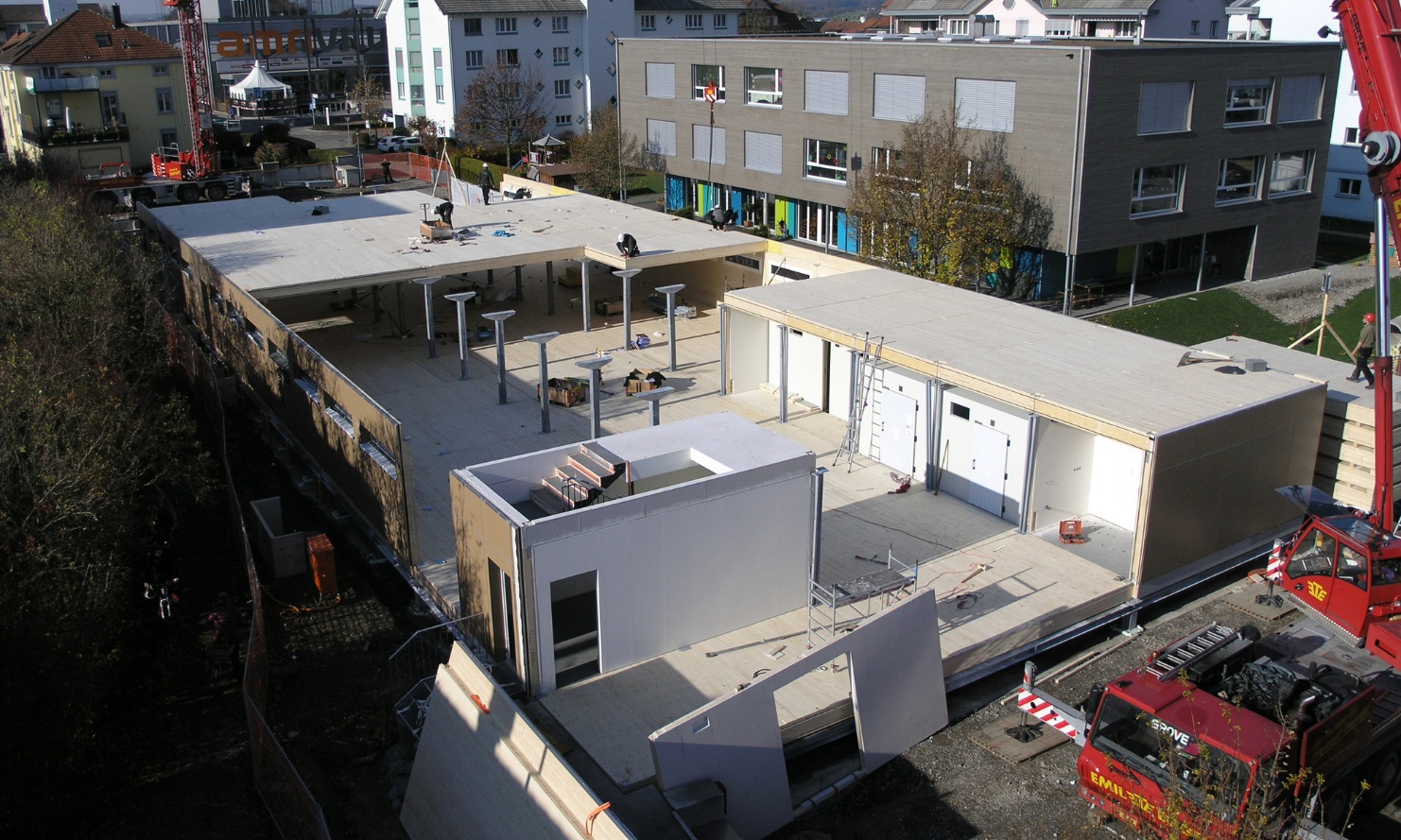 Montage des Migrosprovisoriums Amriswil