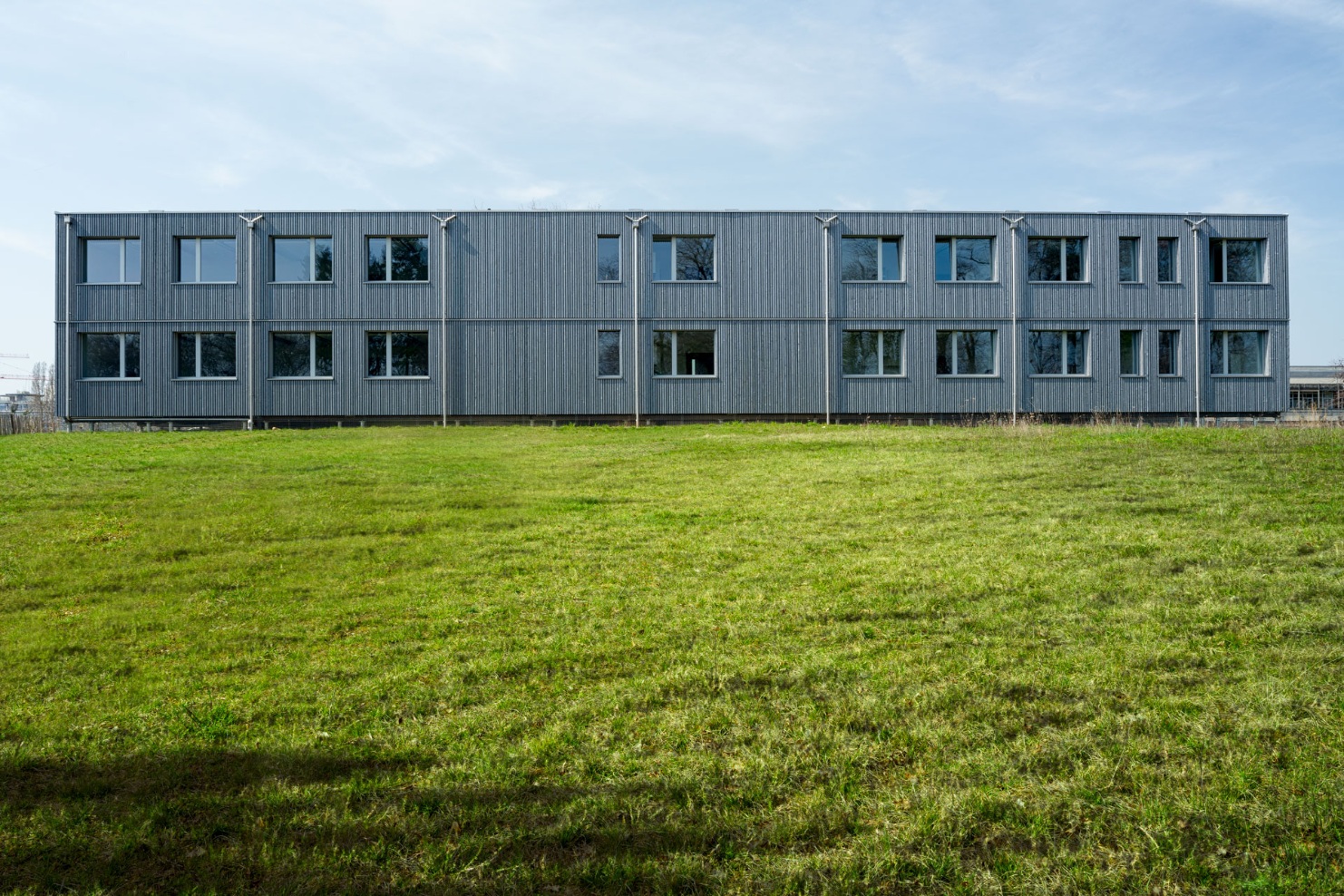 Bureaux provisoires sur deux étages de l’université de Lausanne.