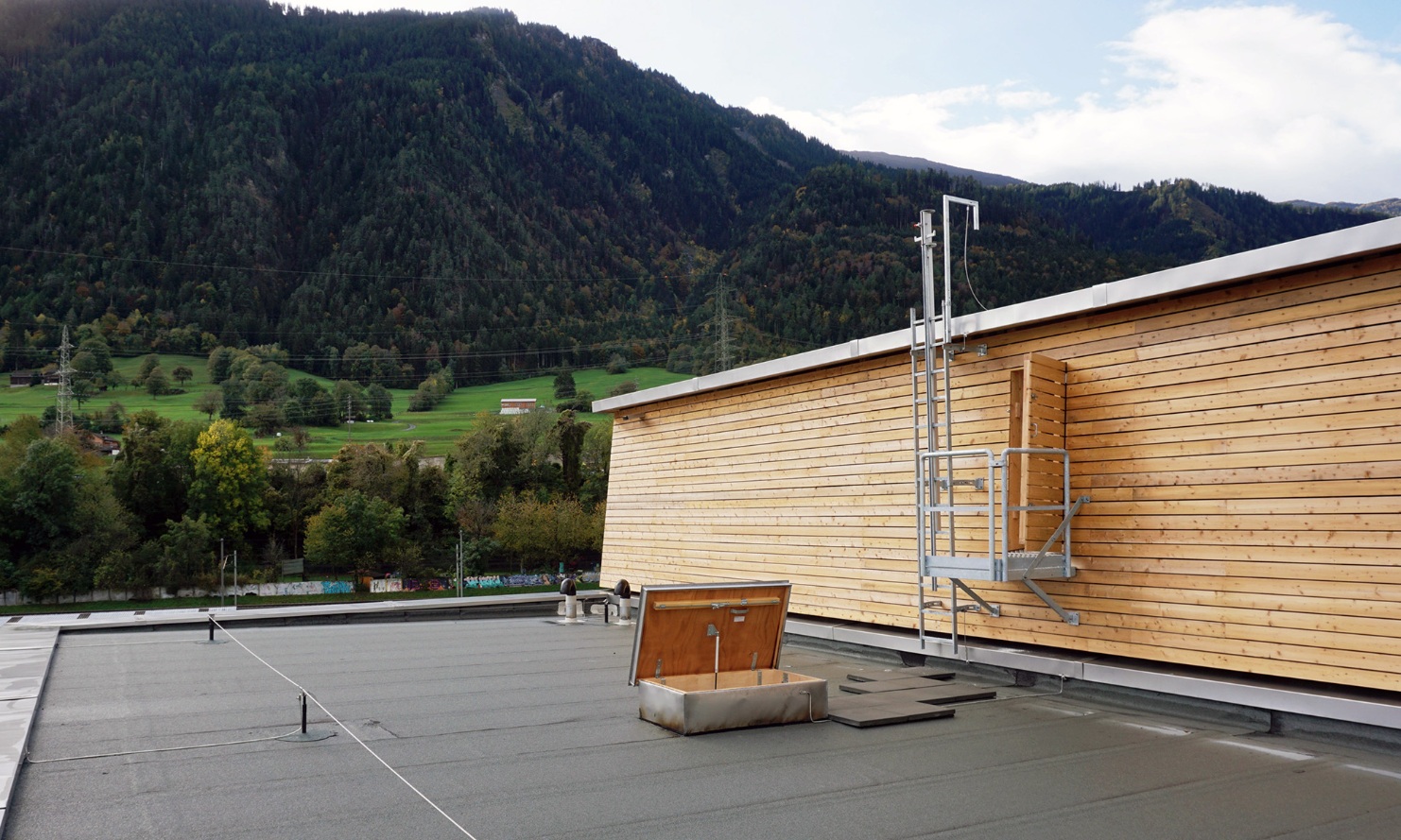 Siloanlage Chur Nahaufnahme Dach mit Aufgang