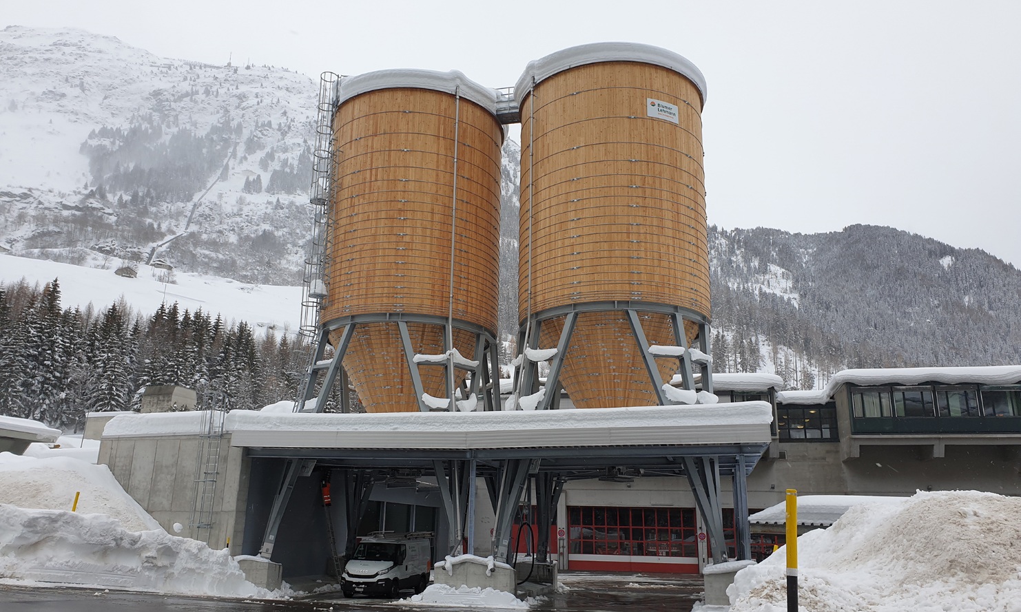 Streugutgesamtanlage in Airolo mit Salzilo aus Holz und Soleanlage