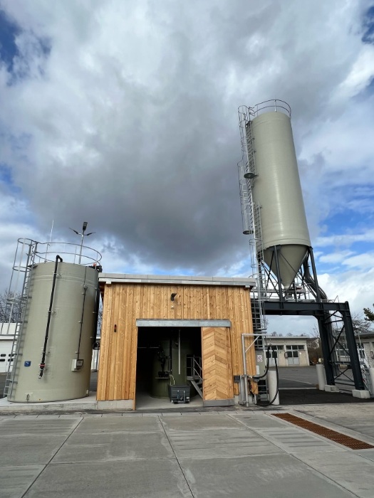 100m3 GRP silo with brine generator and 50m3 GRP storage tank of the Mainz brine plant