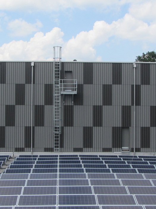 Doppelmodulsilo mit Photovoltaikanlage in Münsingen Bern