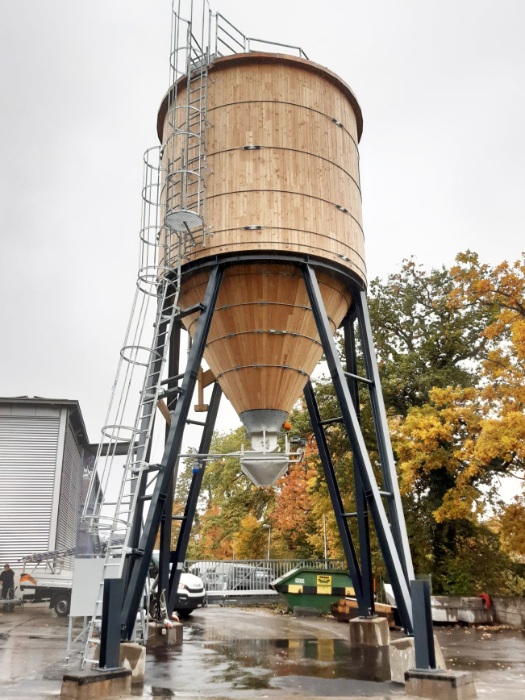 Silo à bois à Rüti ZH avec une hauteur de passage de 3,80m