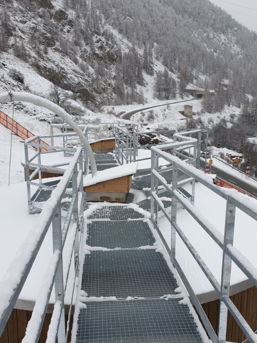 Plate-forme de toit galvanisée à chaud de silo à Zernez