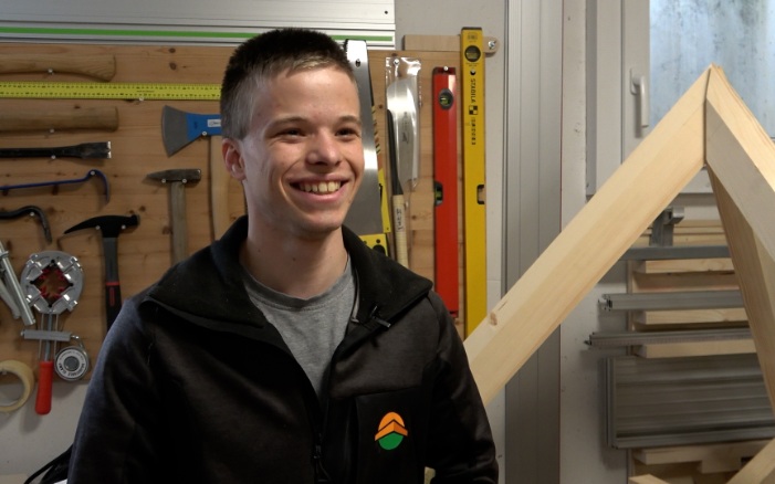 Johannes Täschler, carpenter at Blumer Lehmann, in his workshop preparing for SwissSkills Championships 2021