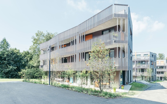 Vue générale d'un immeuble d'habitation du lotissement Schlösslipark