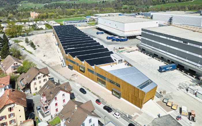 Luftaufnahme des neuen Produktionsgebäudes Kyburz Switzerland AG