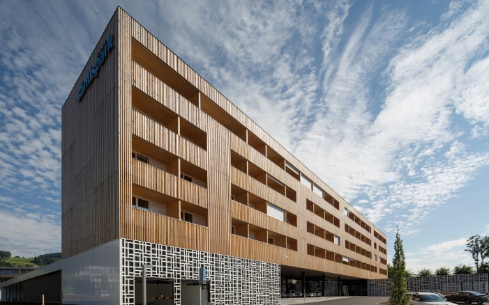 Vue d’ensemble de l’hôtel Säntispark par beau temps