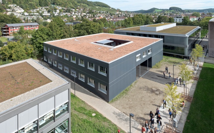 Une construction compacte qui remédie au manque d’espace.