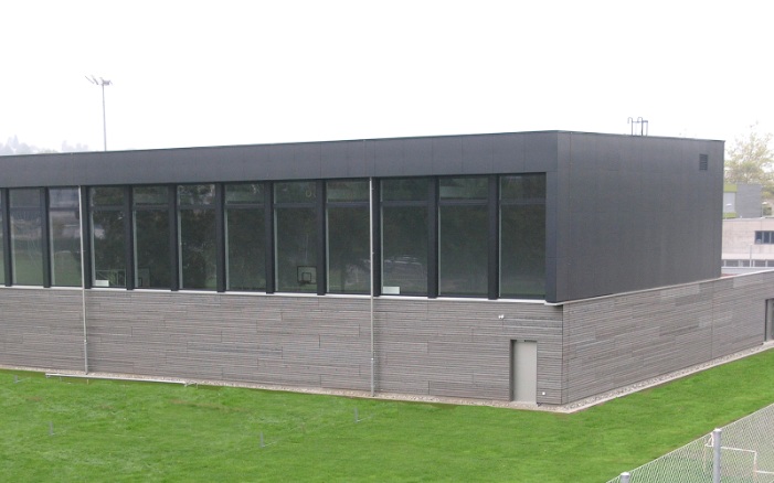 Eine der drei Turnhallen, welche im Kanton Aargau errichtet wurden.