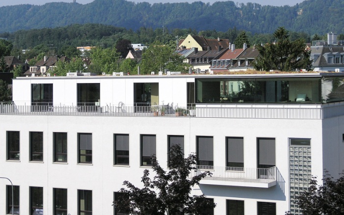 Ansicht der umgebauten und aufgestockten Telefonzentrale in Zürich.