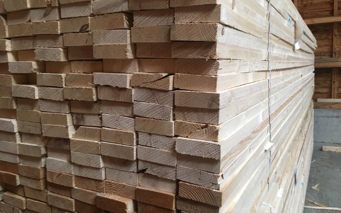 Packaging wood for industrial use in the warehouse