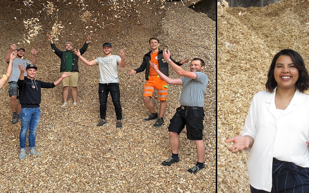 The apprentices in front of a heap of wood chips, from left to right: Rafael Gemperle (carpenters’ apprenticeship supervisor); Raphael Bollhalder, Joel Münger (back), Filip Lazic, Dominik Iten, carpenters (Swiss Federal VET Diploma); Simon Zeller, sawyer (Swiss Federal VET Diploma); Christian Rutz (carpenters’ apprenticeship supervisor); Amal Yussuf, commercial apprentice (E profile)<br/><br/>