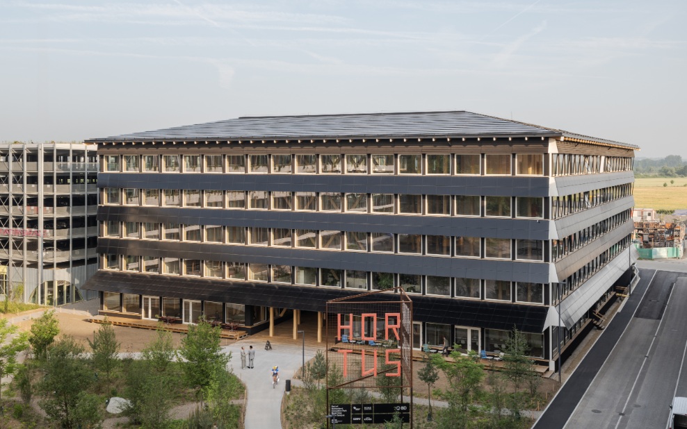 HORTUS office building with solar facade in Basel.