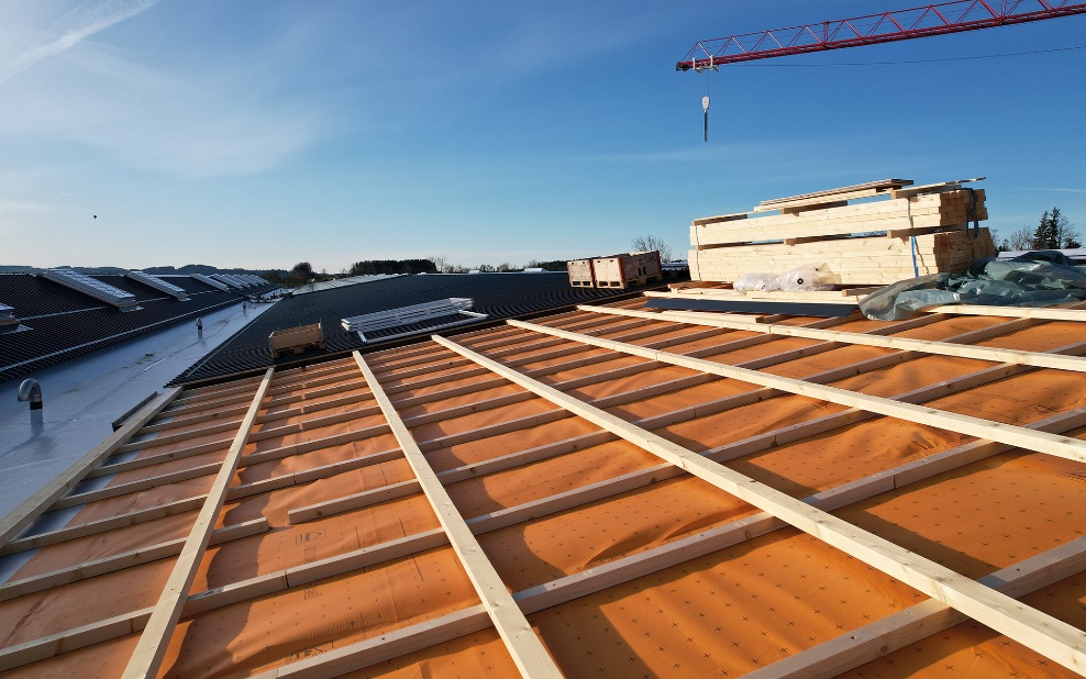 panneaux solaires pour une utilisation dans les constructions en bois pour toits solaires et installations photovoltaïques.