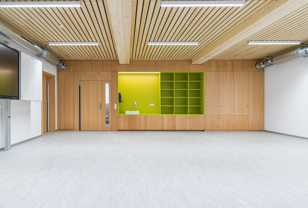 Innenansicht Klassenzimmer im Erweiterungsbau
