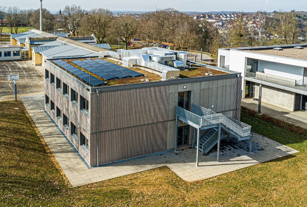 Der modulare Erweiterungsbau aus der Vogelperspektive