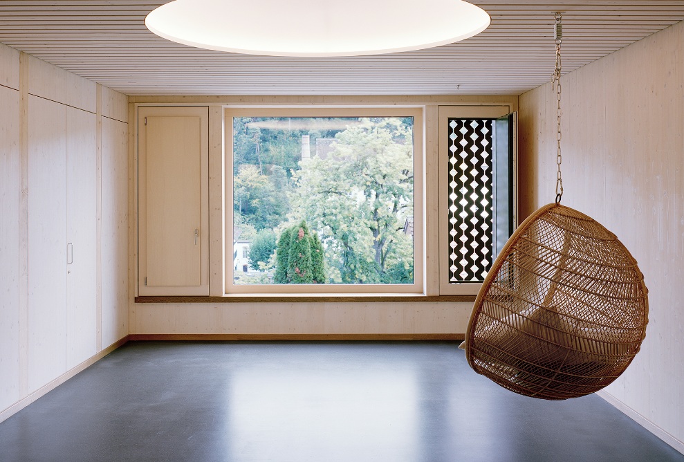 Vue intérieure d’un salon de la Fondation Tanne pour les personnes sourdes et aveugles