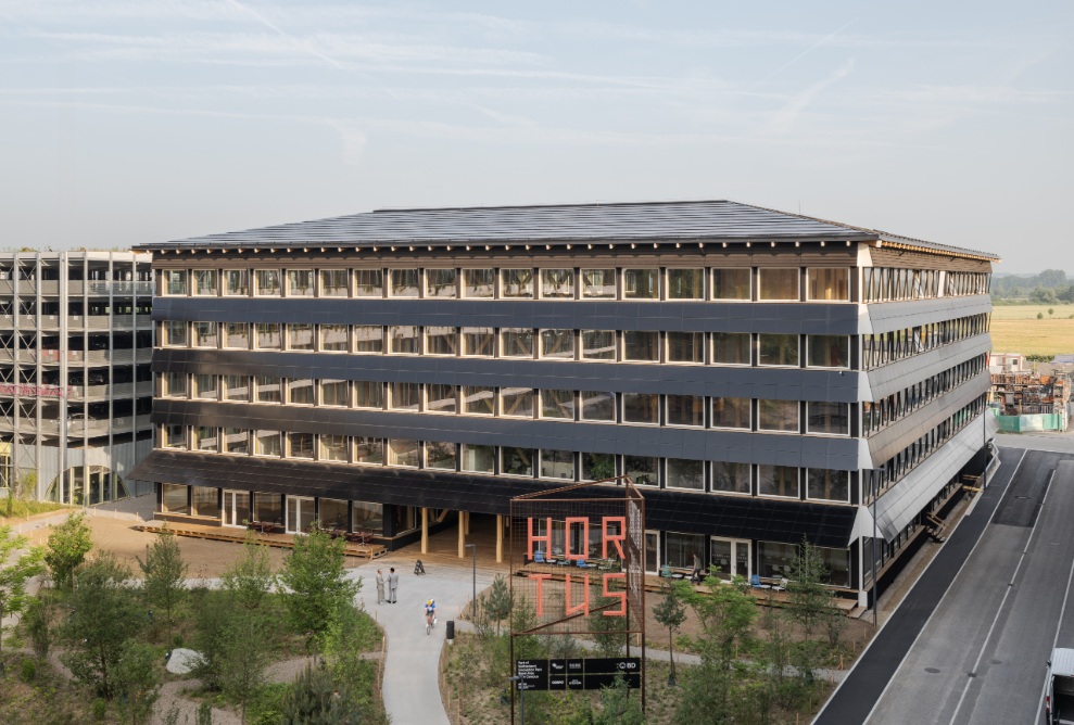 HORTUS office building with solar facade in Basel.
