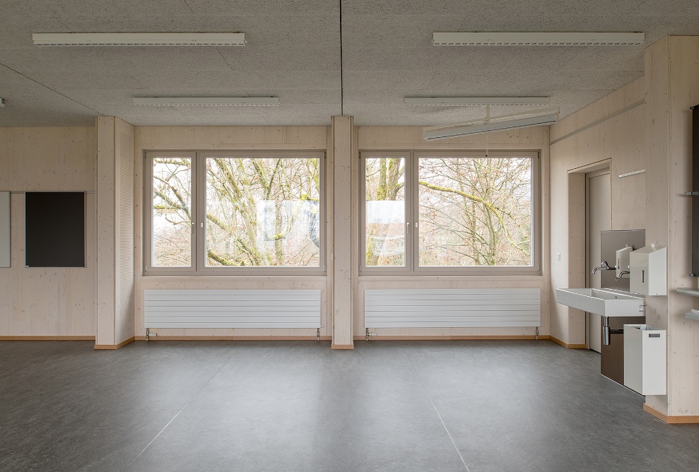 Salle de classe dans l’école provisoire de Falletsche