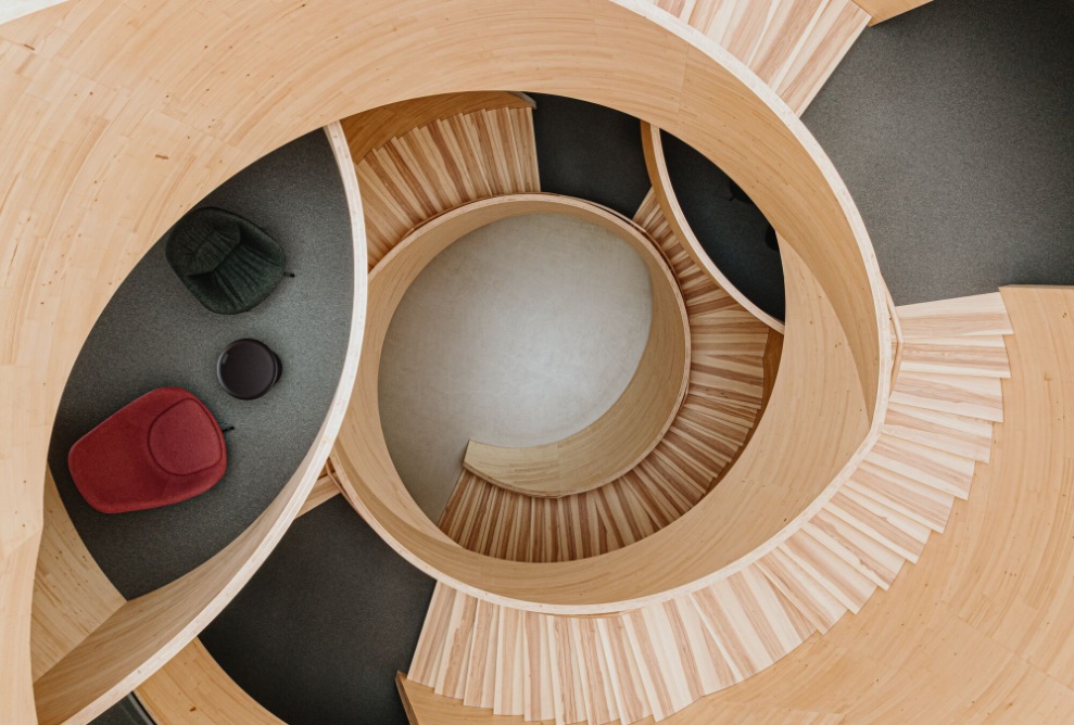 Atrium with staircase in Free Form timber construction