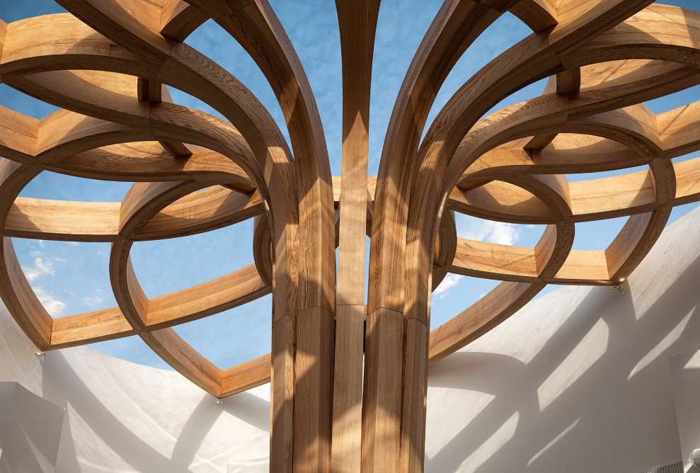 Free Form Wooden Structure in Sunflower Shape