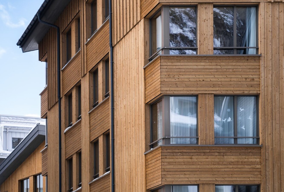 Close-up of the facade of the Turmfalke residential buildings 