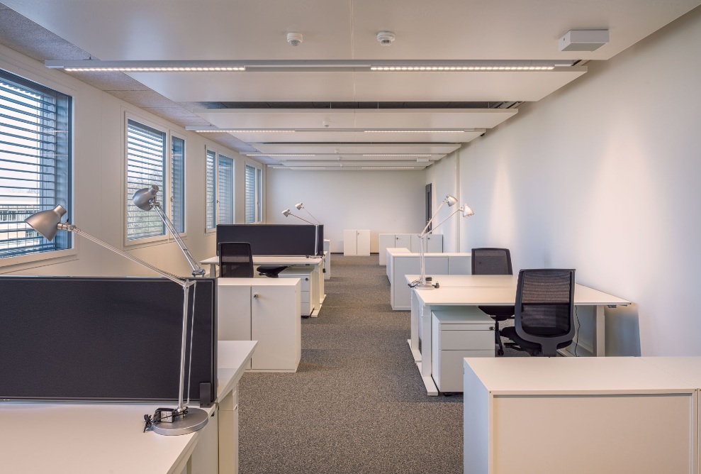 Bureaux groupés dans le bâtiment provisoire de l’UNIL.