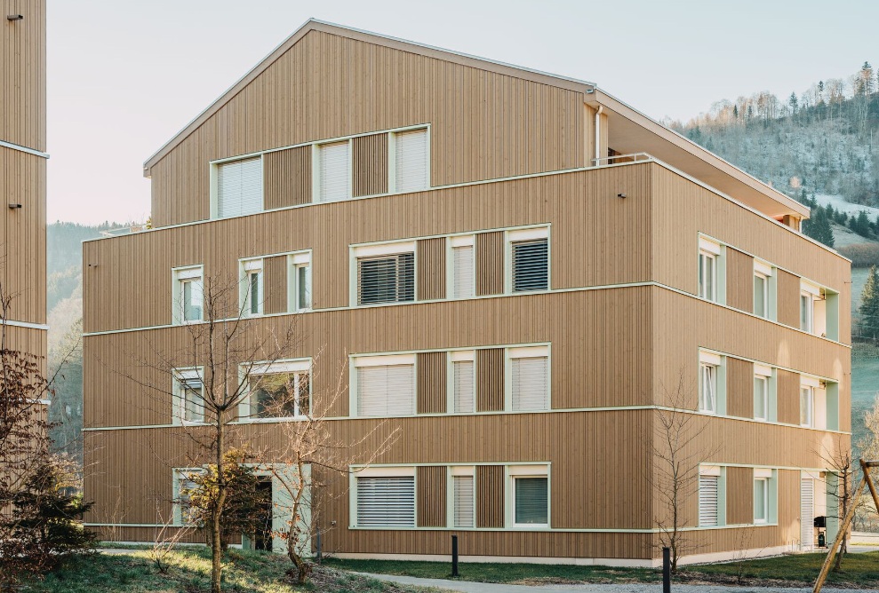 One of the four apartment buildings in the Nöggel residential development in Bühler (Canton of Appenzell Ausserrhoden)